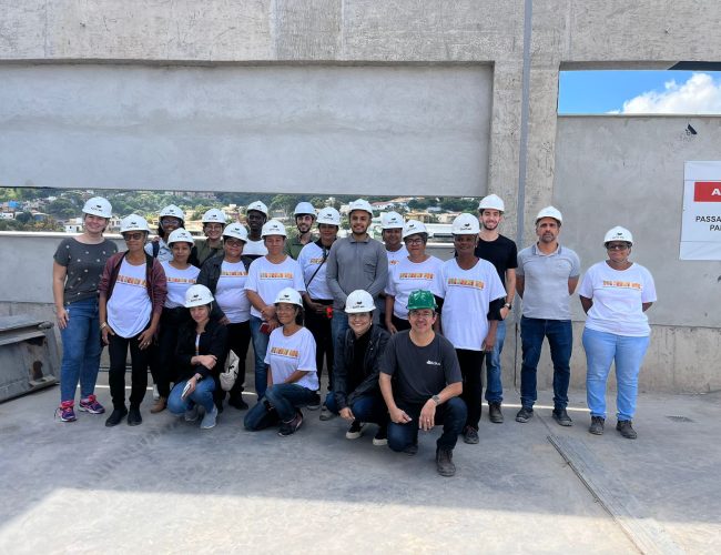 Emccamp e CEFET-MG unem forças para formar mulheres para atuarem na construção civil